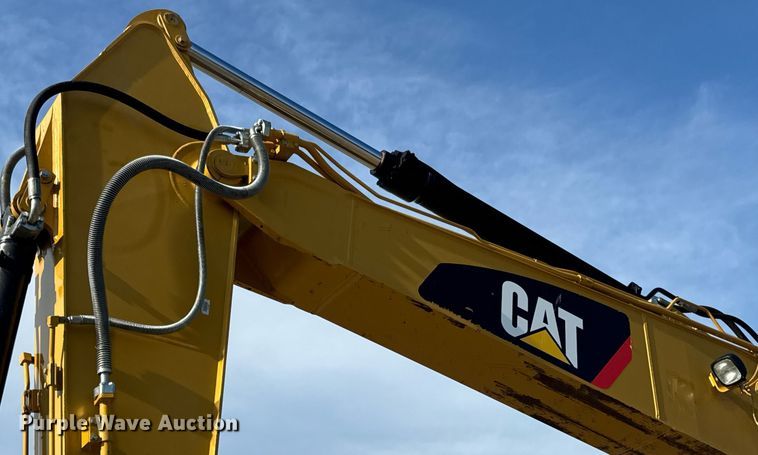 image for item DW3411 2016 Caterpillar 325F LCR excavator