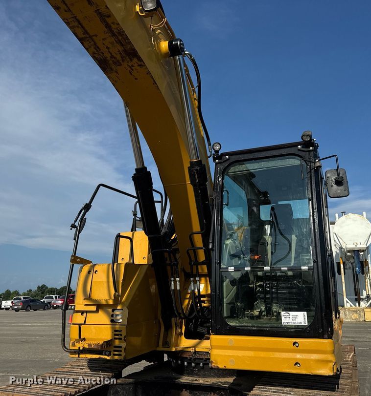 image for item DW3411 2016 Caterpillar 325F LCR excavator