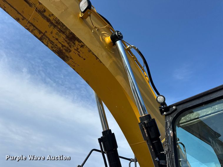 image for item DW3411 2016 Caterpillar 325F LCR excavator