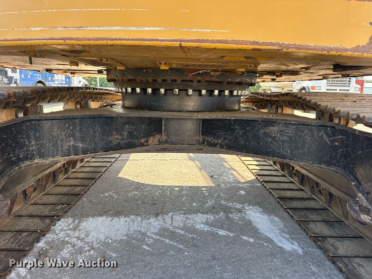 image for item DW3411 2016 Caterpillar 325F LCR excavator