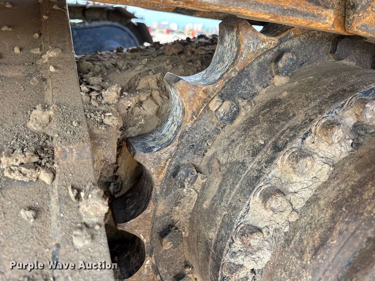 image for item DW3411 2016 Caterpillar 325F LCR excavator