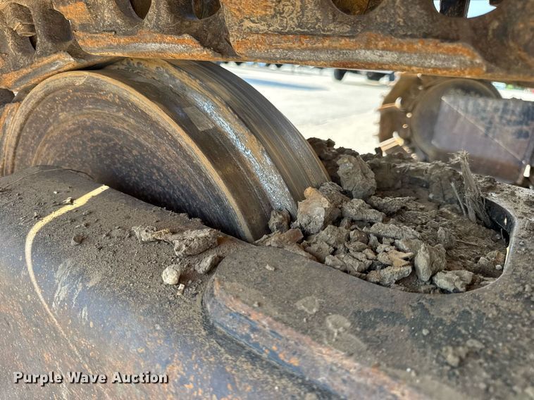 image for item DW3411 2016 Caterpillar 325F LCR excavator