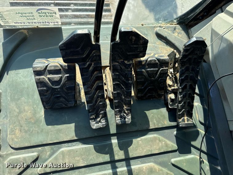 image for item DW3411 2016 Caterpillar 325F LCR excavator