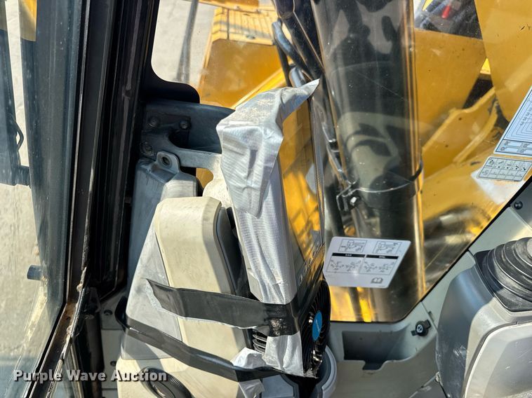 image for item DW3411 2016 Caterpillar 325F LCR excavator