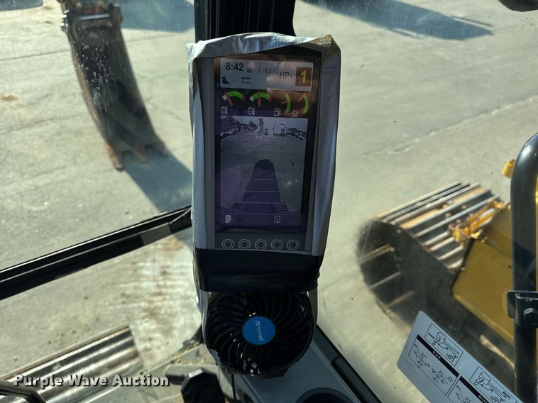 image for item DW3411 2016 Caterpillar 325F LCR excavator