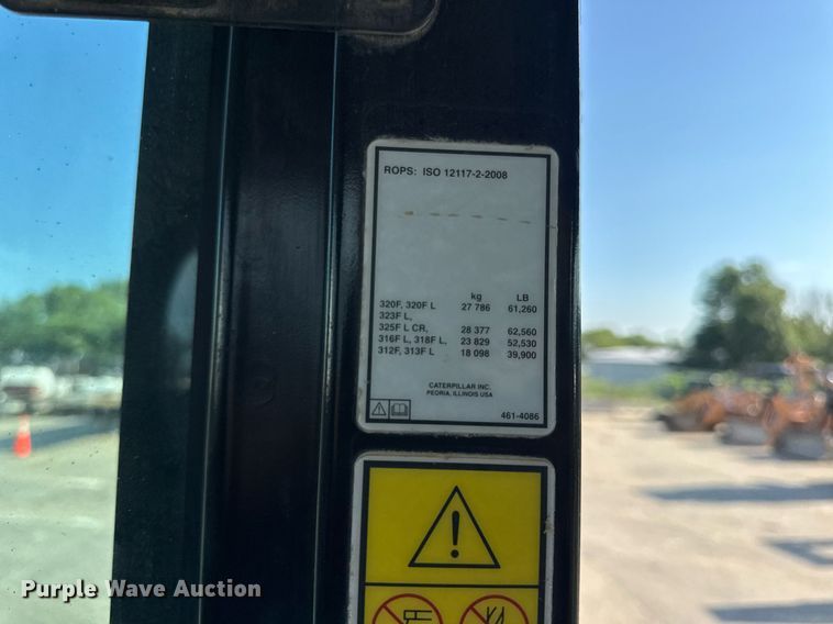 image for item DW3411 2016 Caterpillar 325F LCR excavator