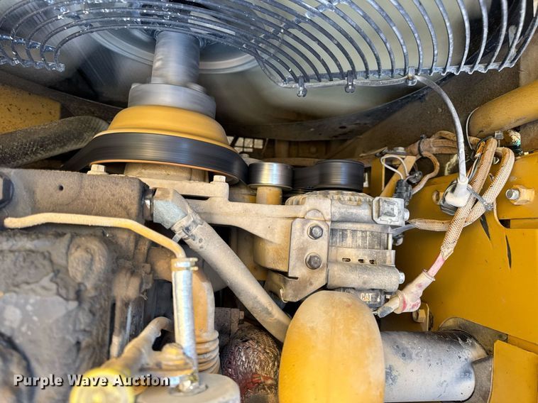 image for item DW3411 2016 Caterpillar 325F LCR excavator