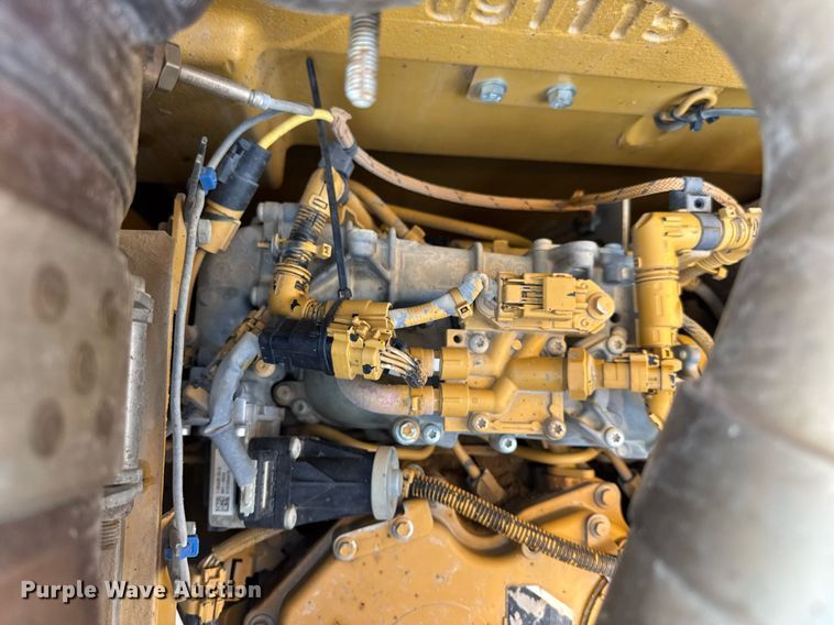 image for item DW3411 2016 Caterpillar 325F LCR excavator