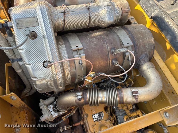 image for item DW3411 2016 Caterpillar 325F LCR excavator