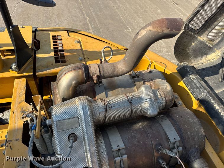 image for item DW3411 2016 Caterpillar 325F LCR excavator