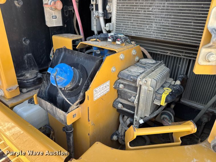 image for item DW3411 2016 Caterpillar 325F LCR excavator