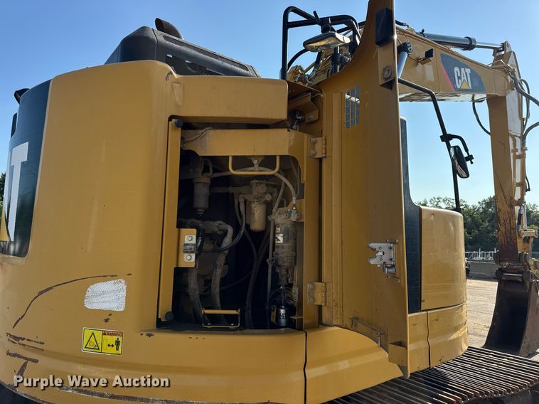 image for item DW3411 2016 Caterpillar 325F LCR excavator