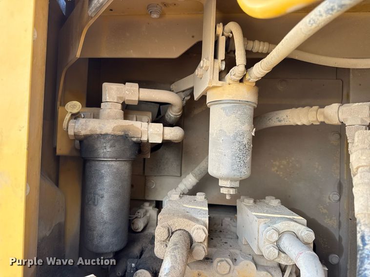 image for item DW3411 2016 Caterpillar 325F LCR excavator