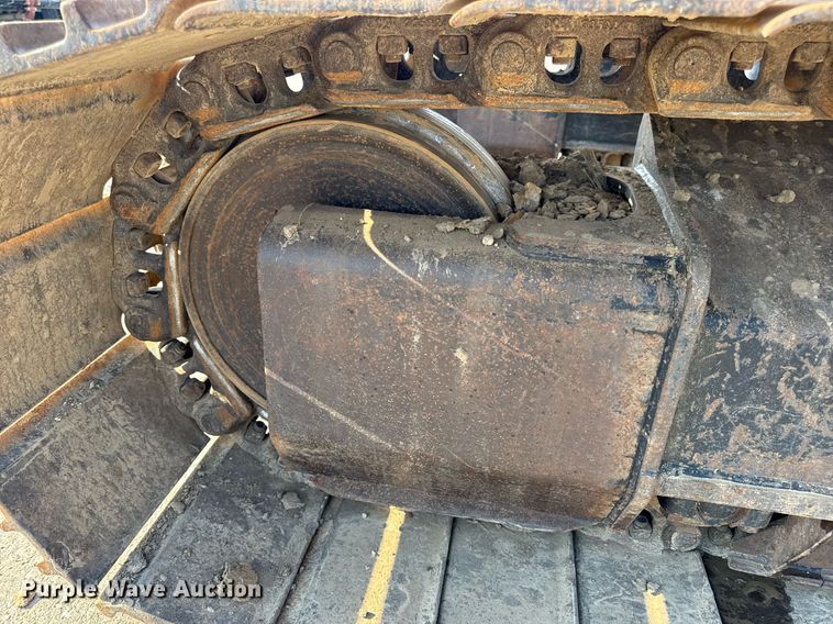 image for item DW3411 2016 Caterpillar 325F LCR excavator