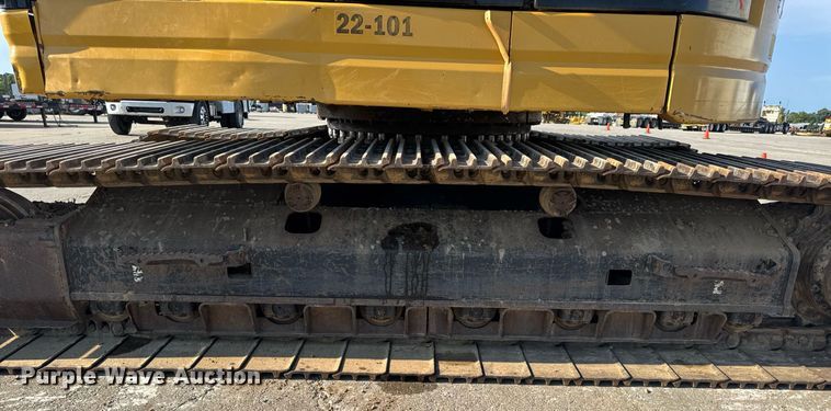 image for item DW3411 2016 Caterpillar 325F LCR excavator