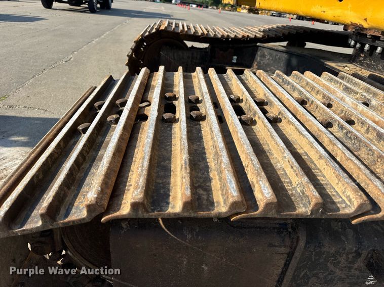 image for item DW3411 2016 Caterpillar 325F LCR excavator