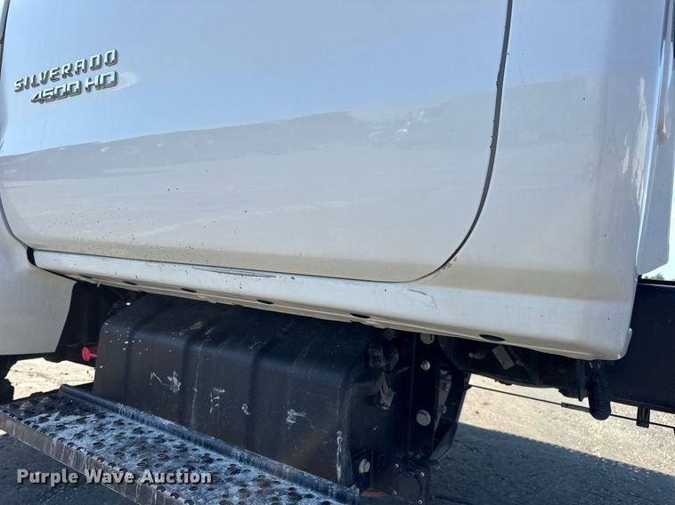 image for item DW3412 2020 Chevrolet Silverado 4500HD truck cab and chassis