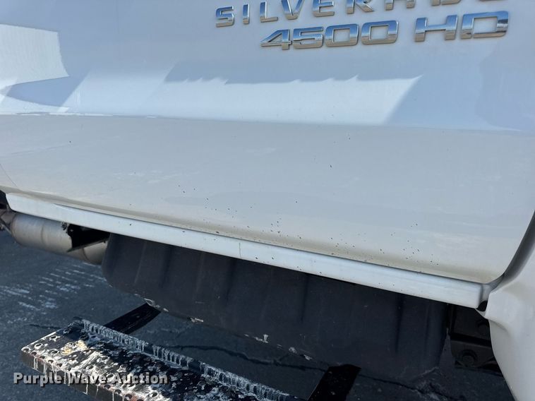 image for item DW3412 2020 Chevrolet Silverado 4500HD truck cab and chassis