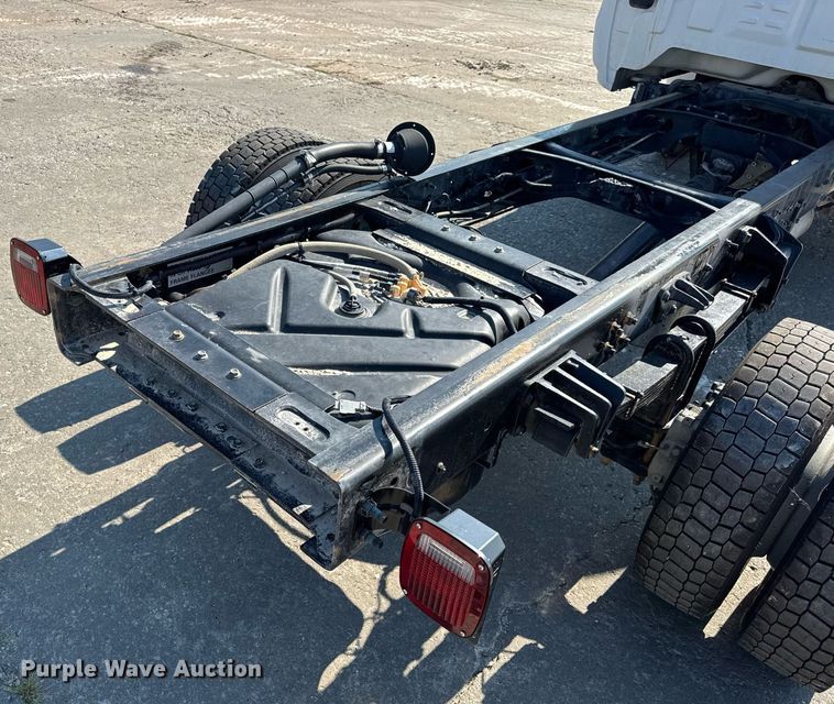 image for item DW3412 2020 Chevrolet Silverado 4500HD truck cab and chassis