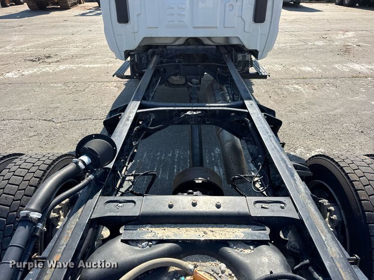 image for item DW3412 2020 Chevrolet Silverado 4500HD truck cab and chassis