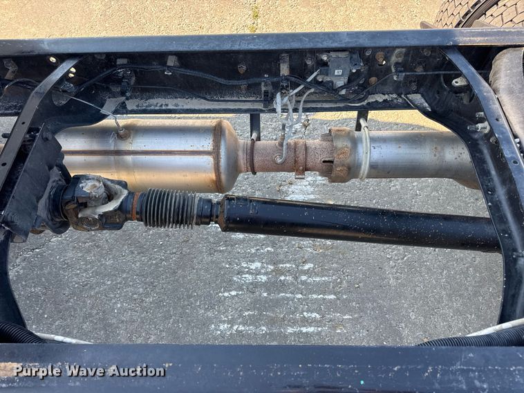 image for item DW3412 2020 Chevrolet Silverado 4500HD truck cab and chassis