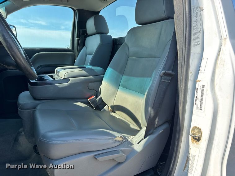 image for item DW3412 2020 Chevrolet Silverado 4500HD truck cab and chassis