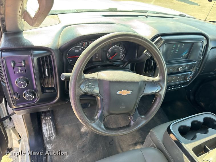 image for item DW3412 2020 Chevrolet Silverado 4500HD truck cab and chassis