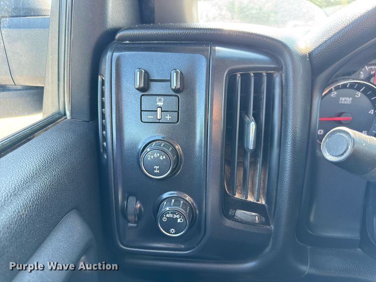 image for item DW3412 2020 Chevrolet Silverado 4500HD truck cab and chassis