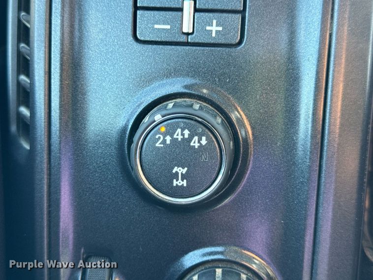 image for item DW3412 2020 Chevrolet Silverado 4500HD truck cab and chassis