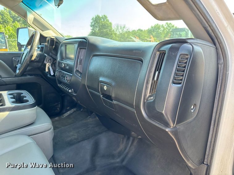 image for item DW3412 2020 Chevrolet Silverado 4500HD truck cab and chassis