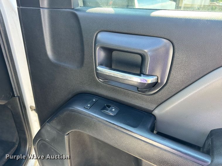 image for item DW3412 2020 Chevrolet Silverado 4500HD truck cab and chassis