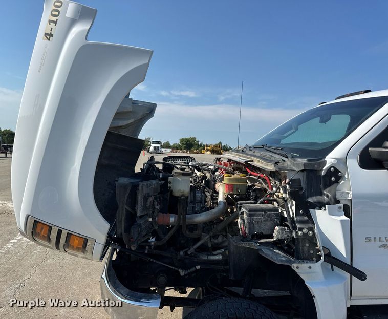 image for item DW3412 2020 Chevrolet Silverado 4500HD truck cab and chassis