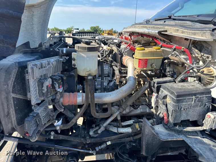 image for item DW3412 2020 Chevrolet Silverado 4500HD truck cab and chassis