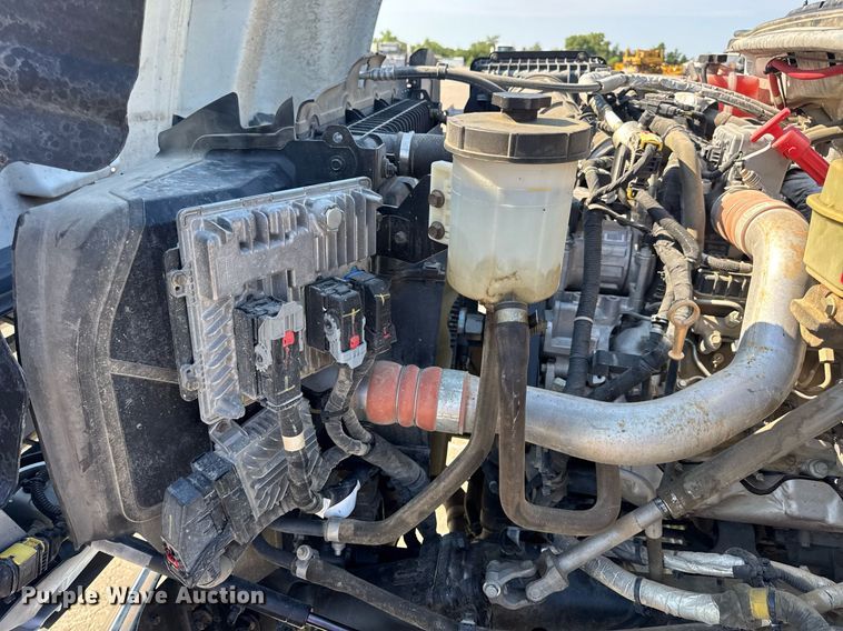 image for item DW3412 2020 Chevrolet Silverado 4500HD truck cab and chassis