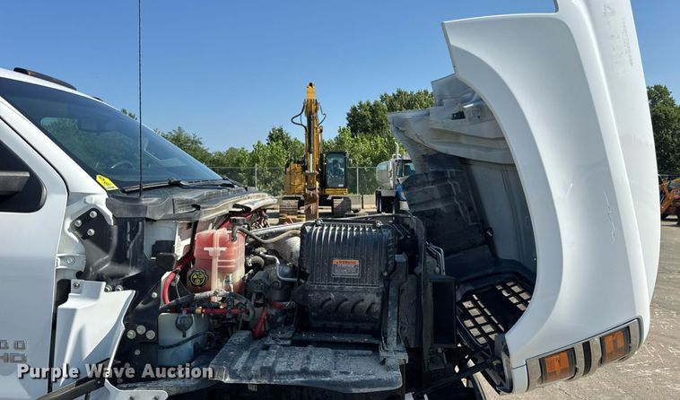 image for item DW3412 2020 Chevrolet Silverado 4500HD truck cab and chassis