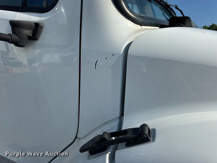 image for item DW3414 2012 Freightliner Business Class M2 utility / service truck