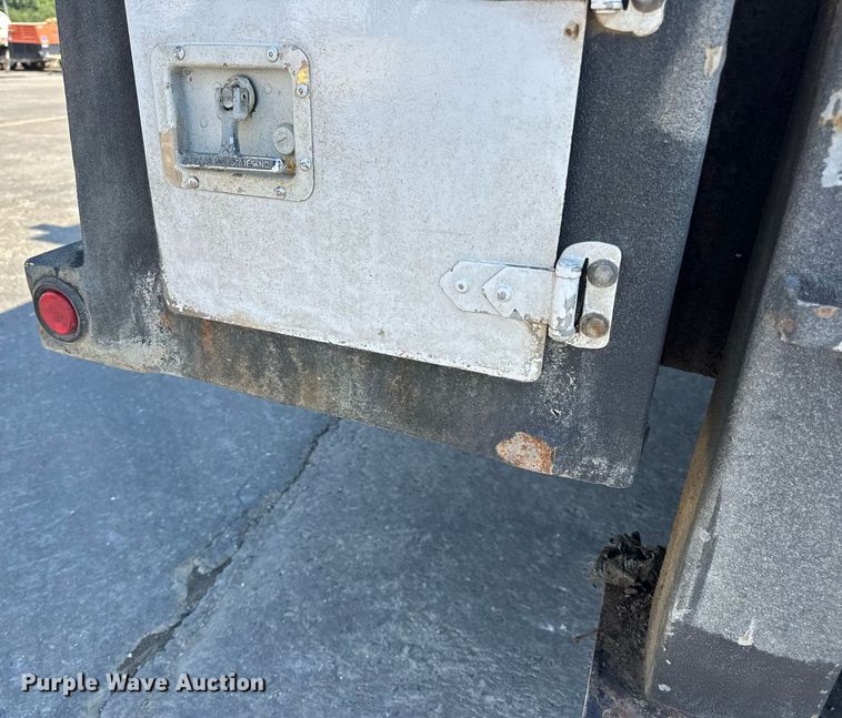 image for item DW3414 2012 Freightliner Business Class M2 utility / service truck