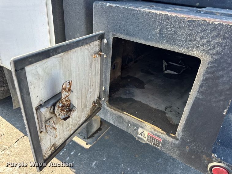 image for item DW3414 2012 Freightliner Business Class M2 utility / service truck