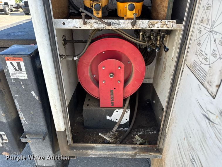 image for item DW3414 2012 Freightliner Business Class M2 utility / service truck