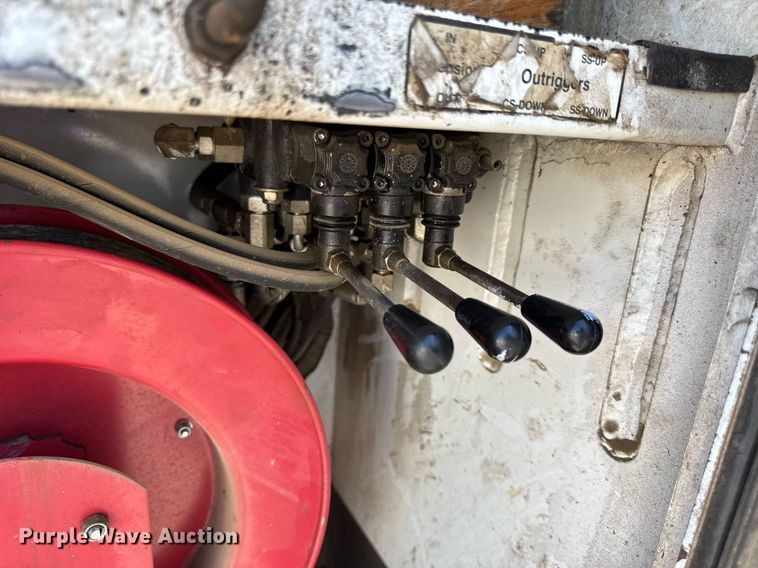 image for item DW3414 2012 Freightliner Business Class M2 utility / service truck