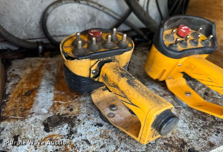 image for item DW3414 2012 Freightliner Business Class M2 utility / service truck