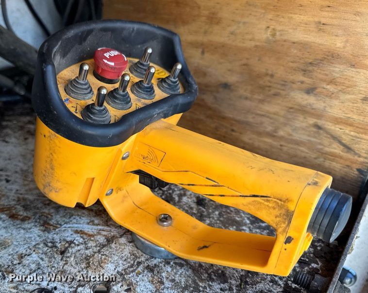 image for item DW3414 2012 Freightliner Business Class M2 utility / service truck