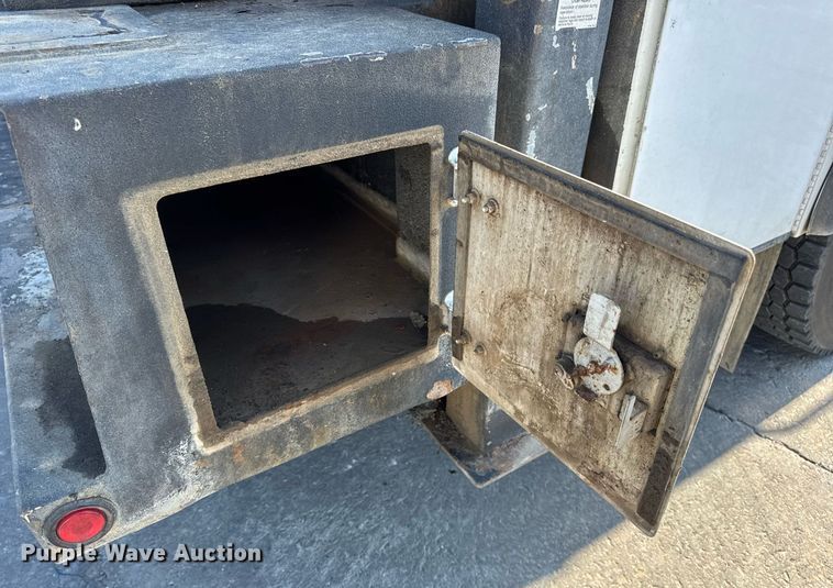 image for item DW3414 2012 Freightliner Business Class M2 utility / service truck