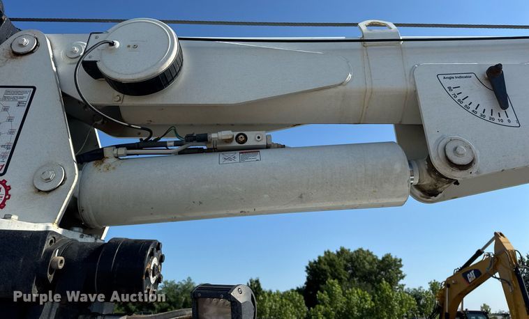 image for item DW3414 2012 Freightliner Business Class M2 utility / service truck