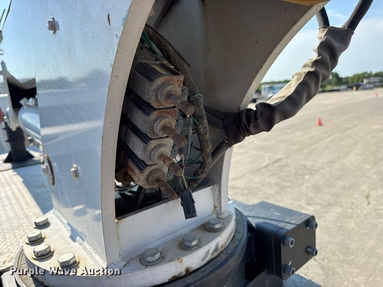 image for item DW3414 2012 Freightliner Business Class M2 utility / service truck