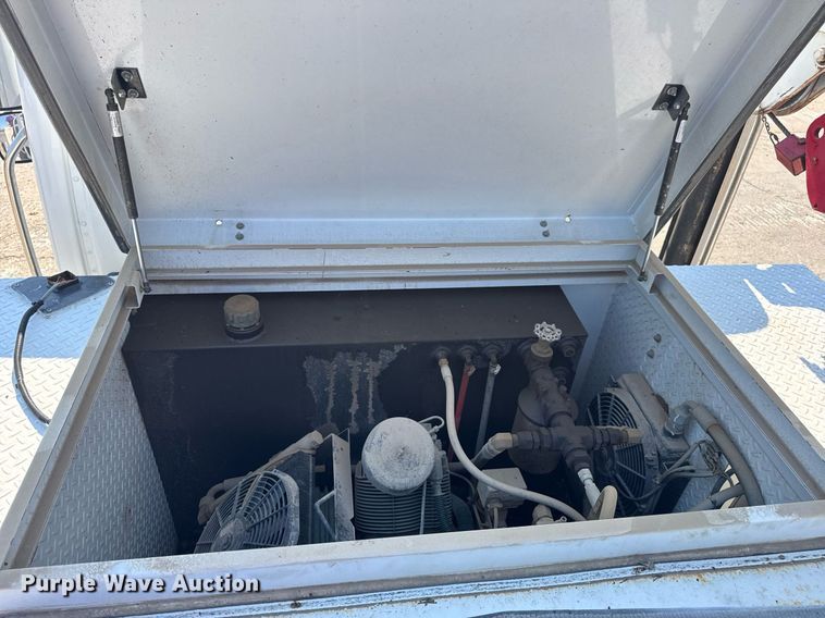 image for item DW3414 2012 Freightliner Business Class M2 utility / service truck