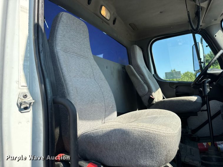 image for item DW3414 2012 Freightliner Business Class M2 utility / service truck