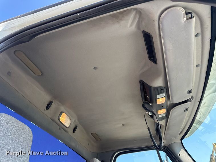 image for item DW3414 2012 Freightliner Business Class M2 utility / service truck