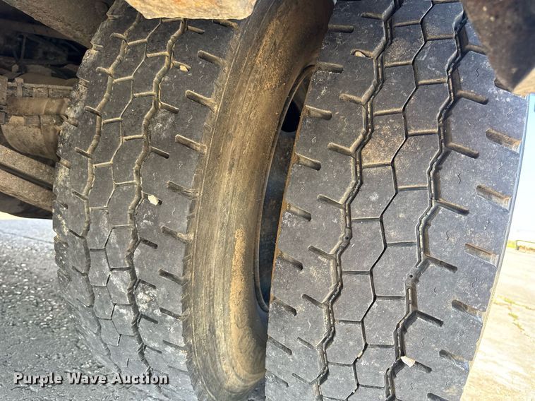 image for item DW3414 2012 Freightliner Business Class M2 utility / service truck