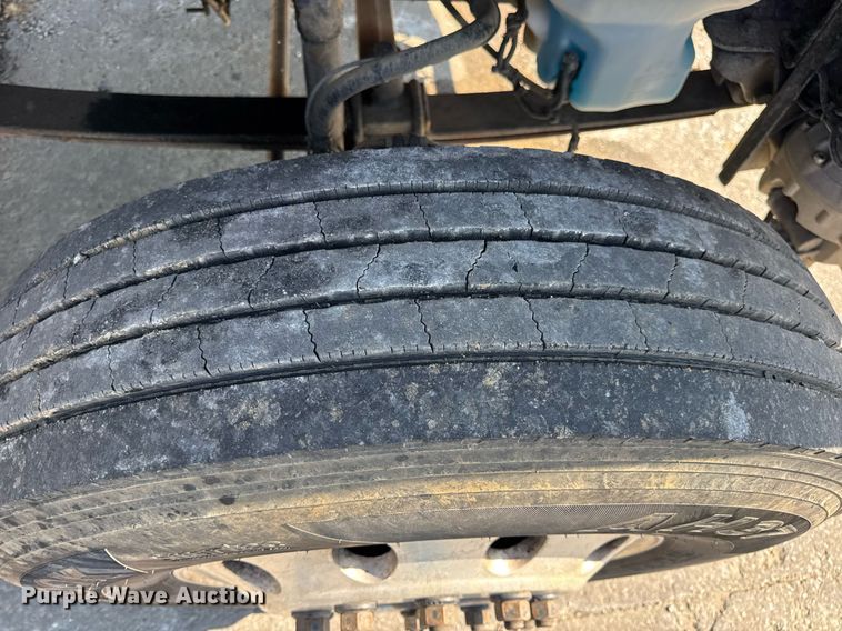 image for item DW3414 2012 Freightliner Business Class M2 utility / service truck